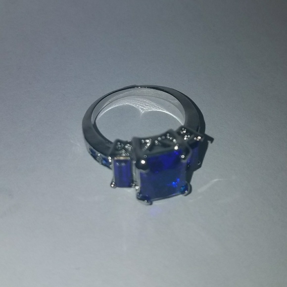 Cocktail Ring - Picture 2 of 2